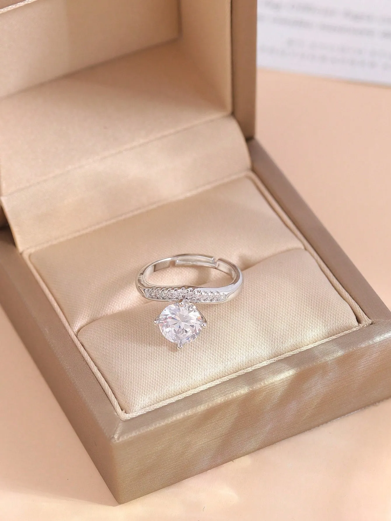 1pc Glamorous Cubic Zirconia Decor Ring & 1pc Storage Box For Women For Daily Decoration