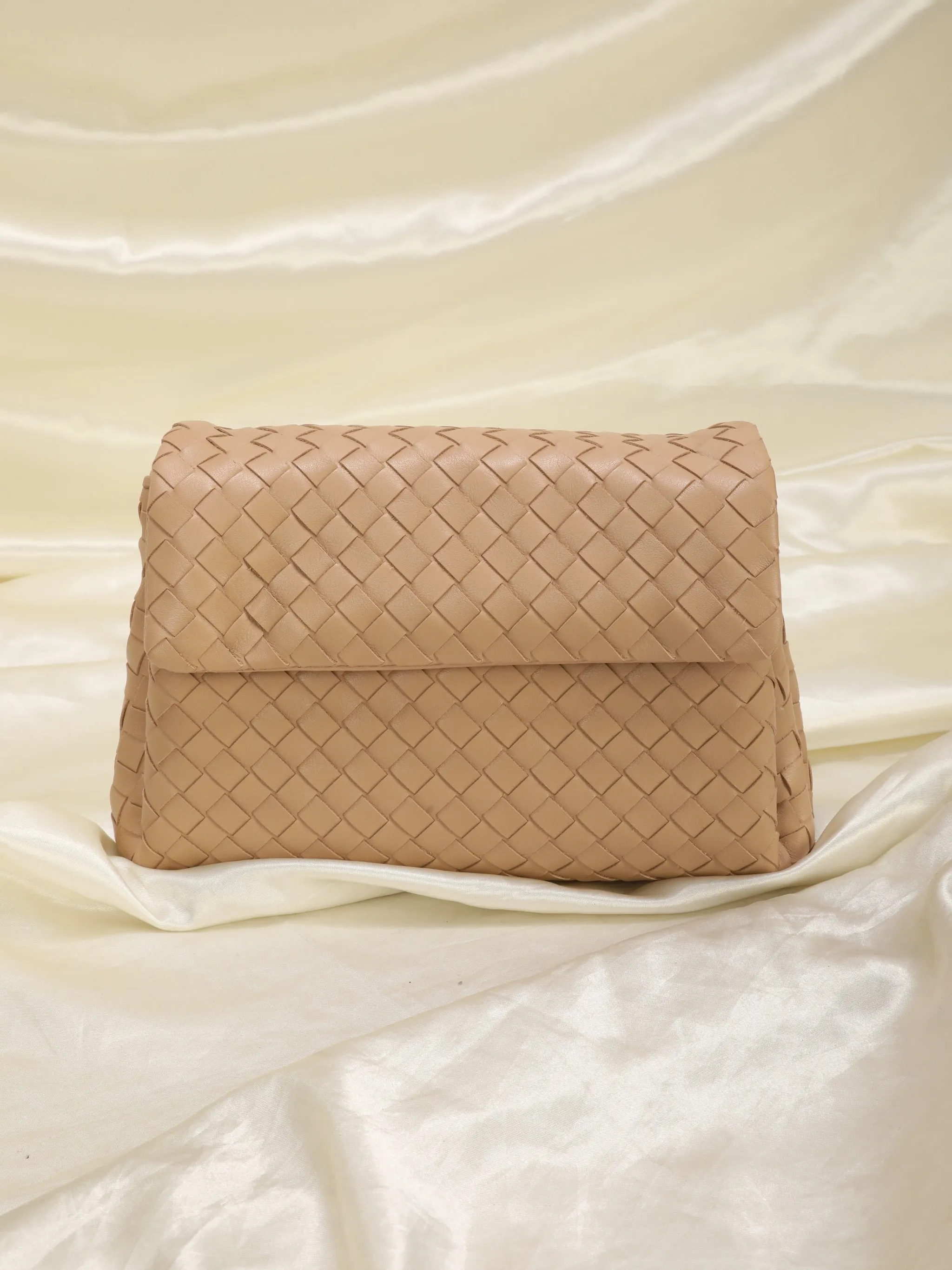 Bottega Veneta 2021 Intrecciato Clutch