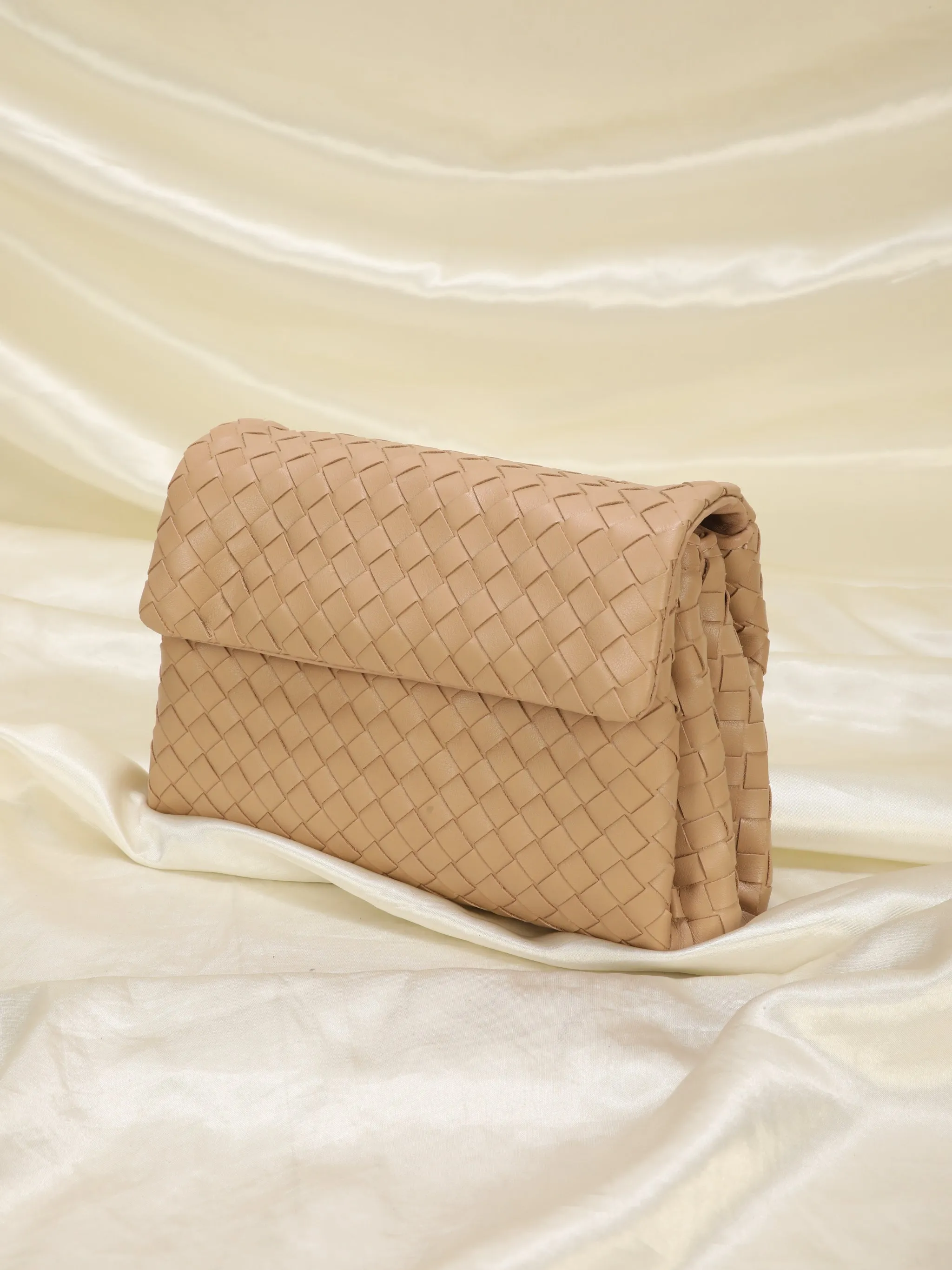 Bottega Veneta 2021 Intrecciato Clutch