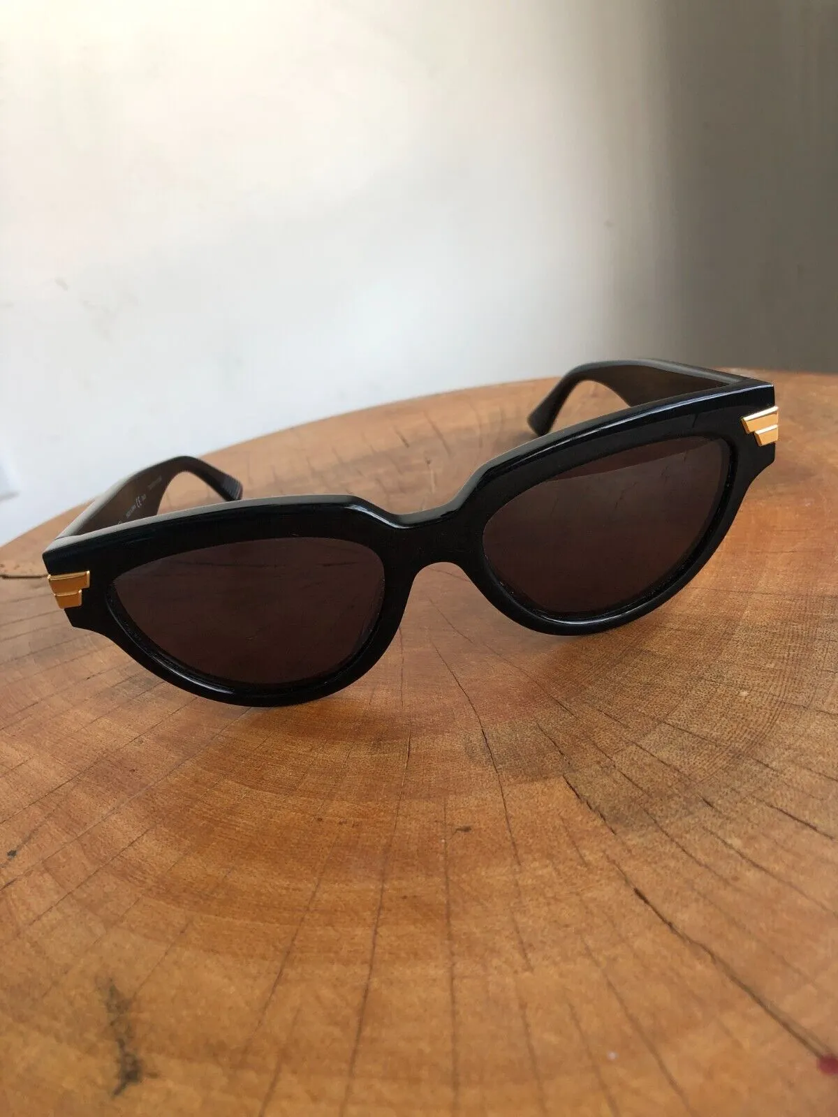 BOTTEGA VENETA BV1035S $510 Black Gold Gray Cat Eye Glasses Sunglasses