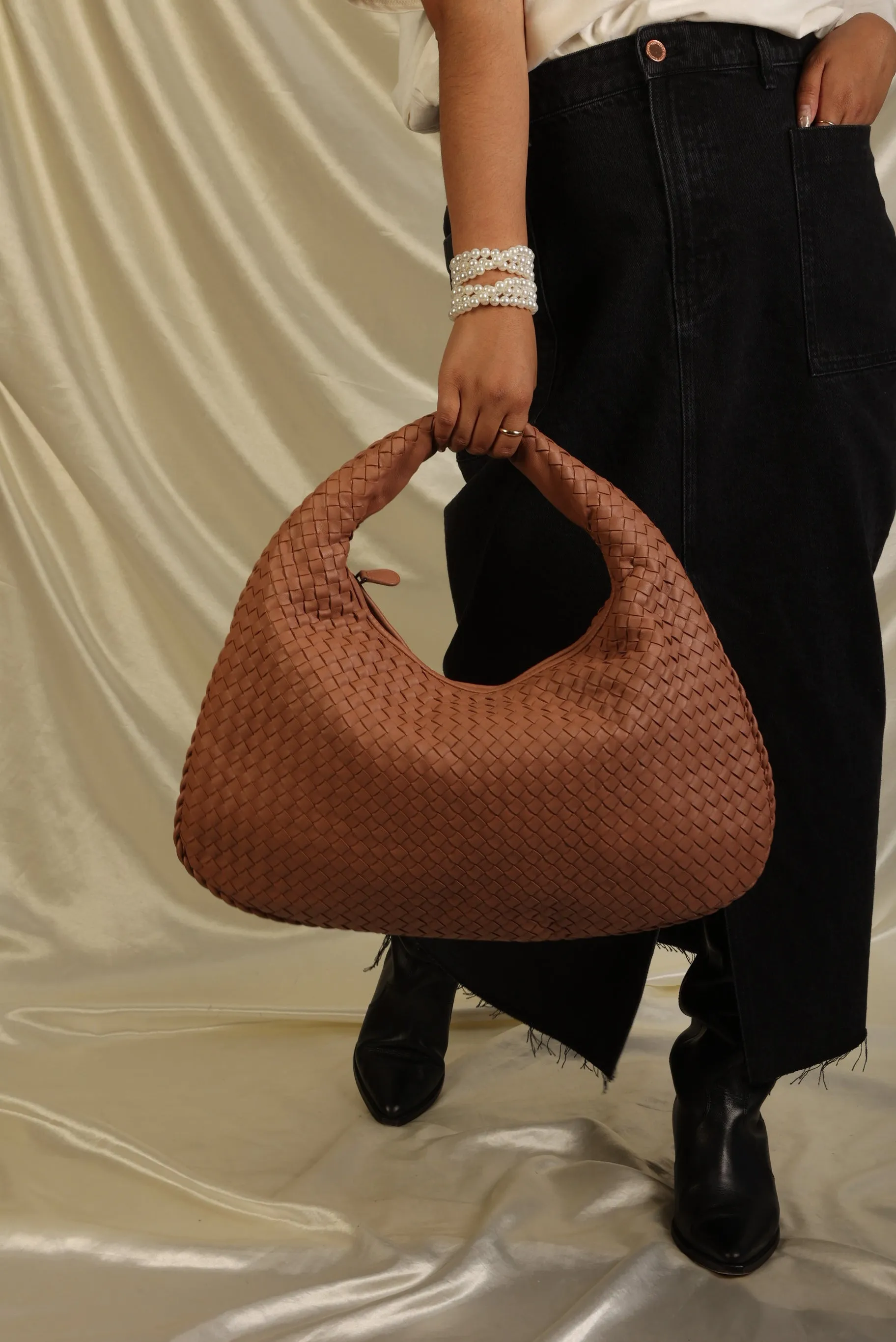 Bottega Veneta Intrecciato Medium Hobo