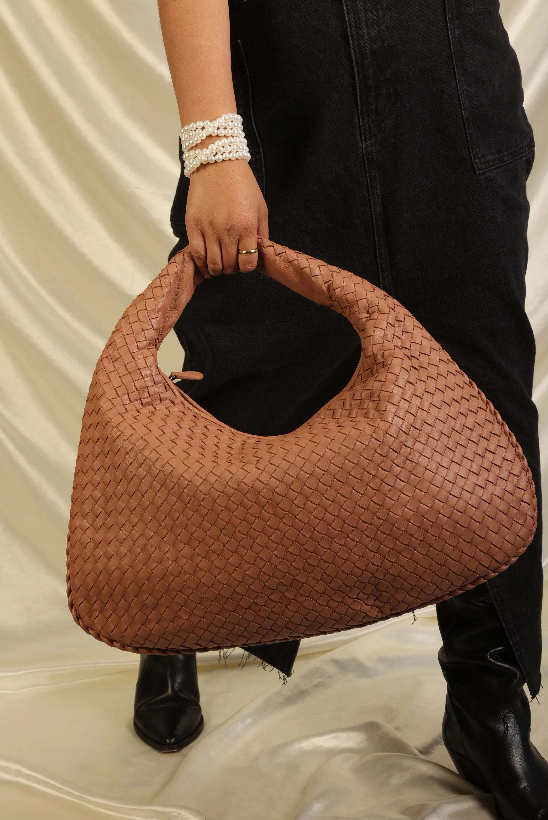 Bottega Veneta Intrecciato Medium Hobo