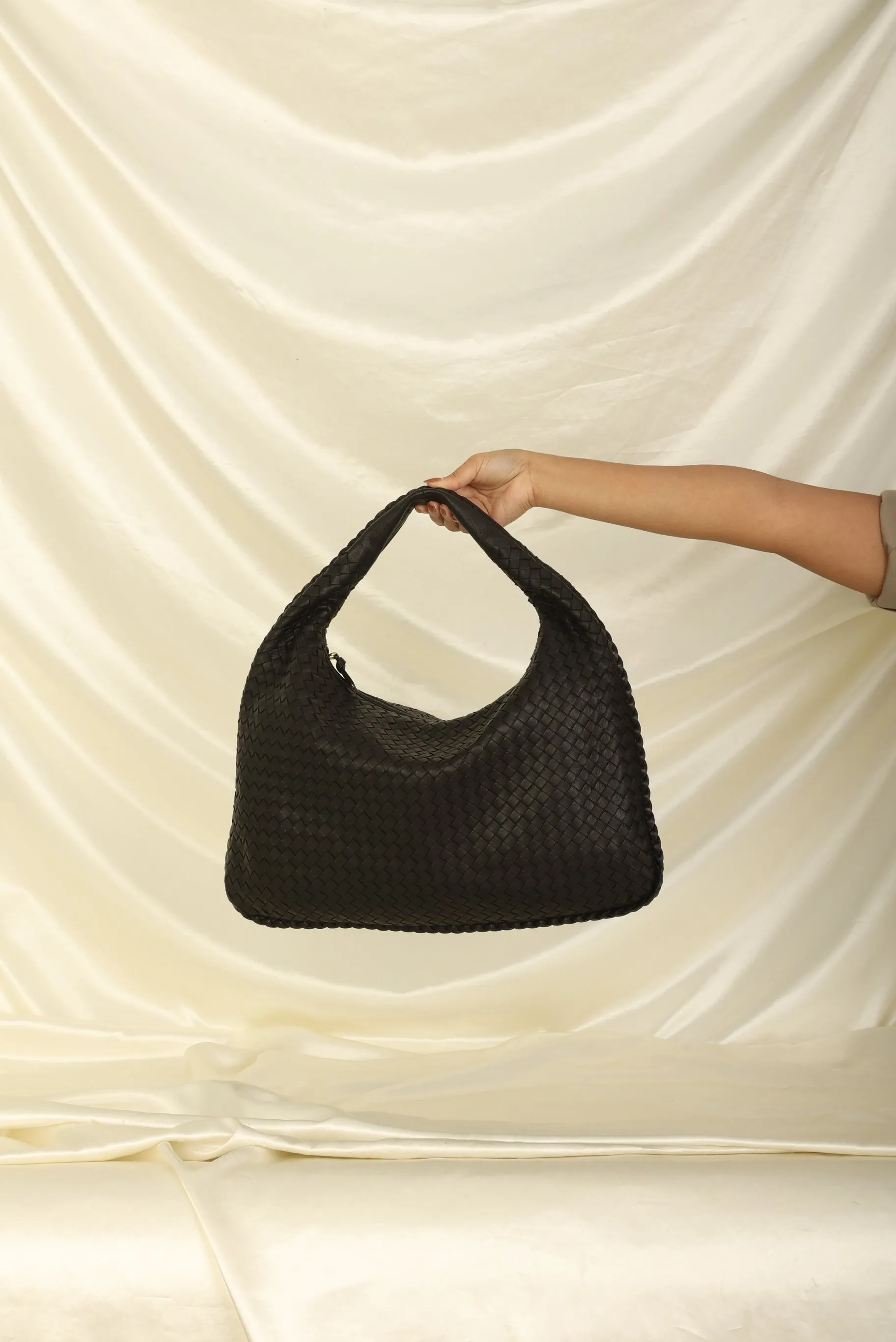 Bottega Veneta Intrecciato Medium Hobo