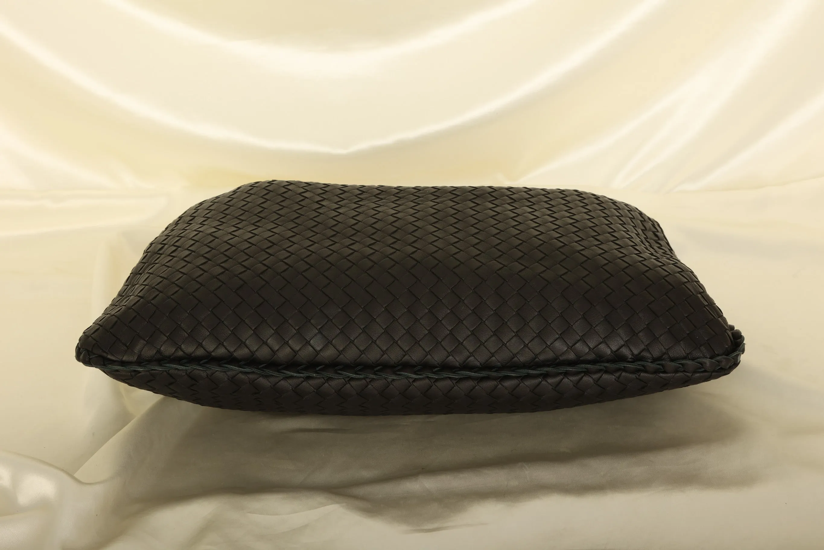 Bottega Veneta Intrecciato Medium Hobo