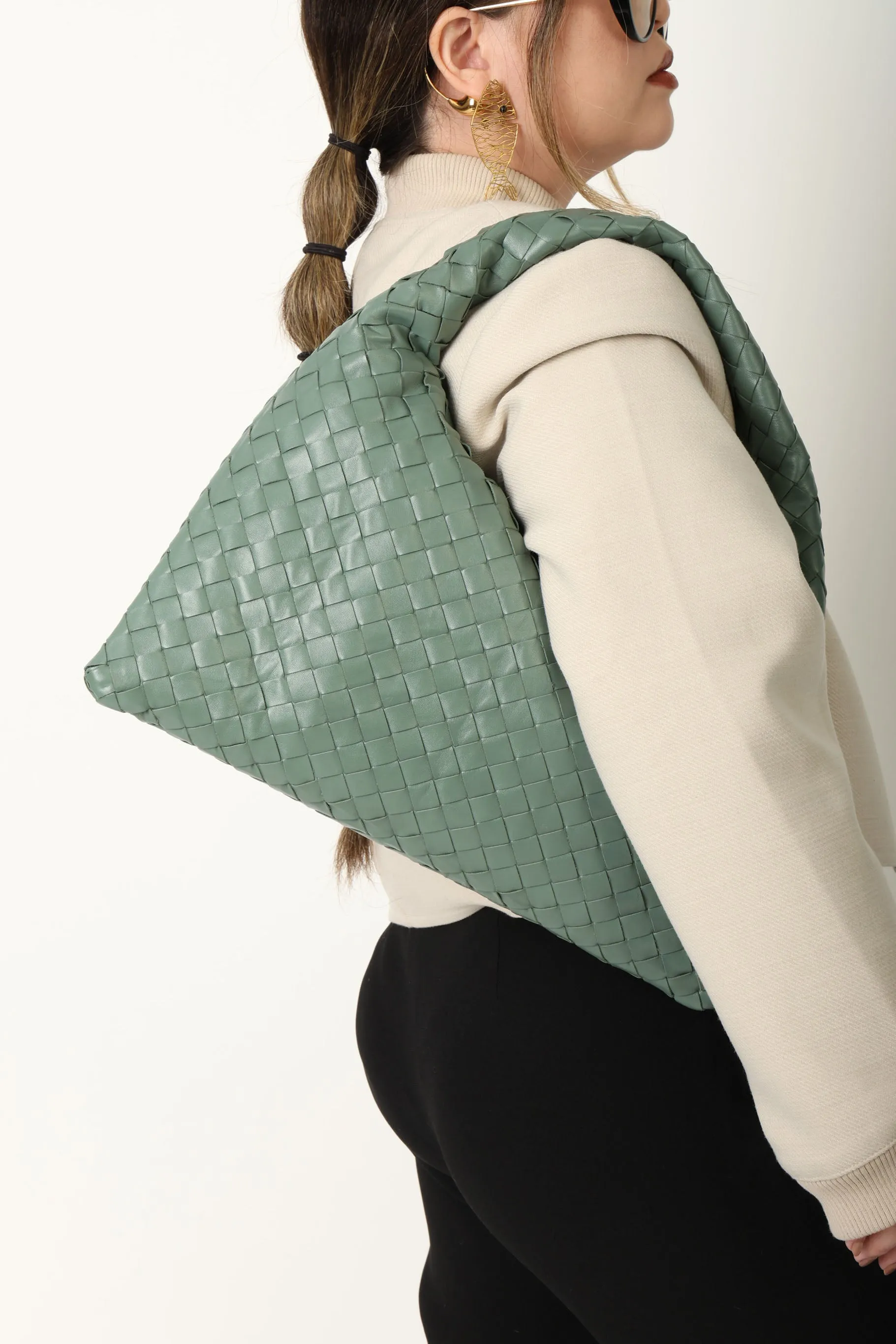 Bottega Veneta Intrecciato Small Hop Hobo