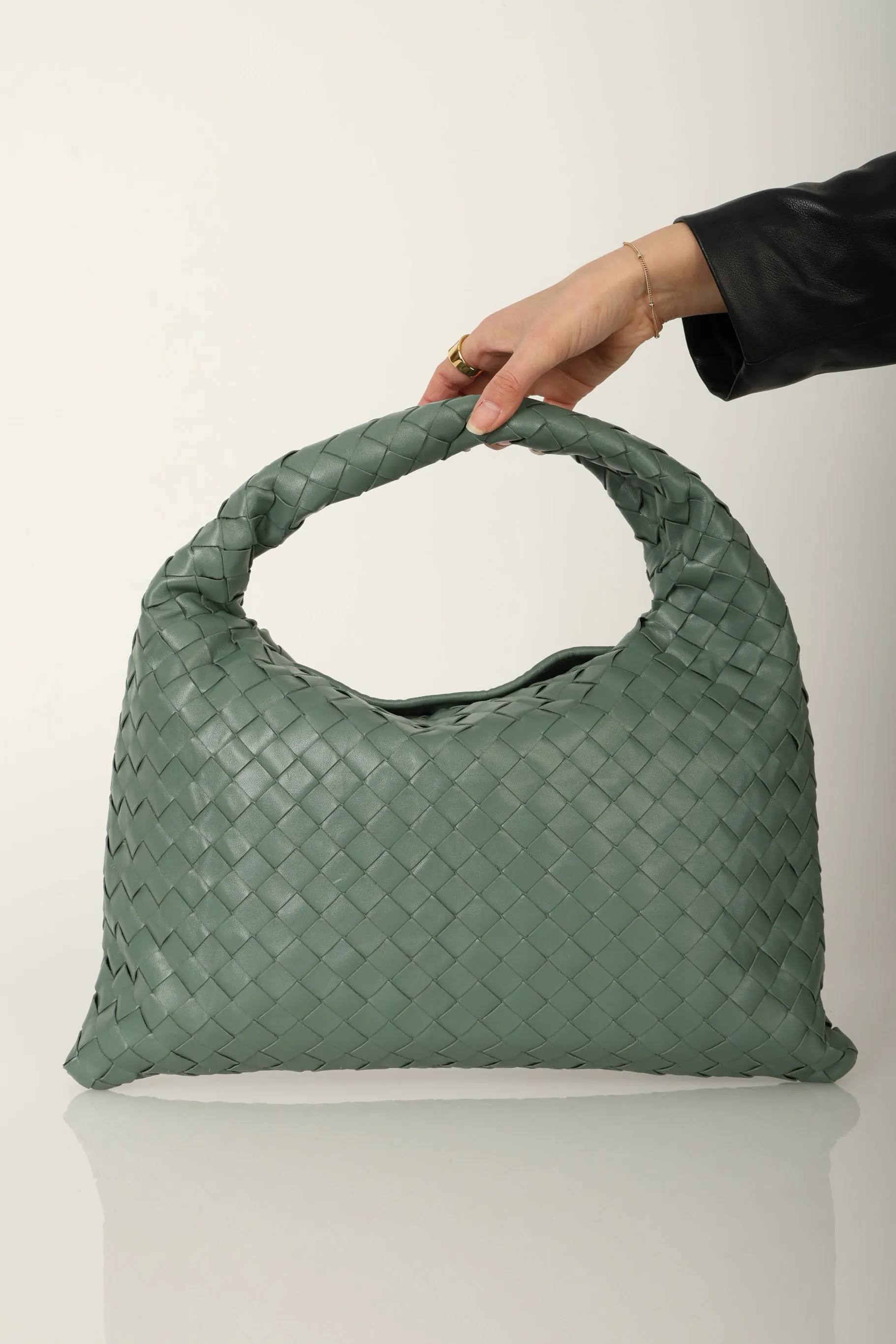 Bottega Veneta Intrecciato Small Hop Hobo