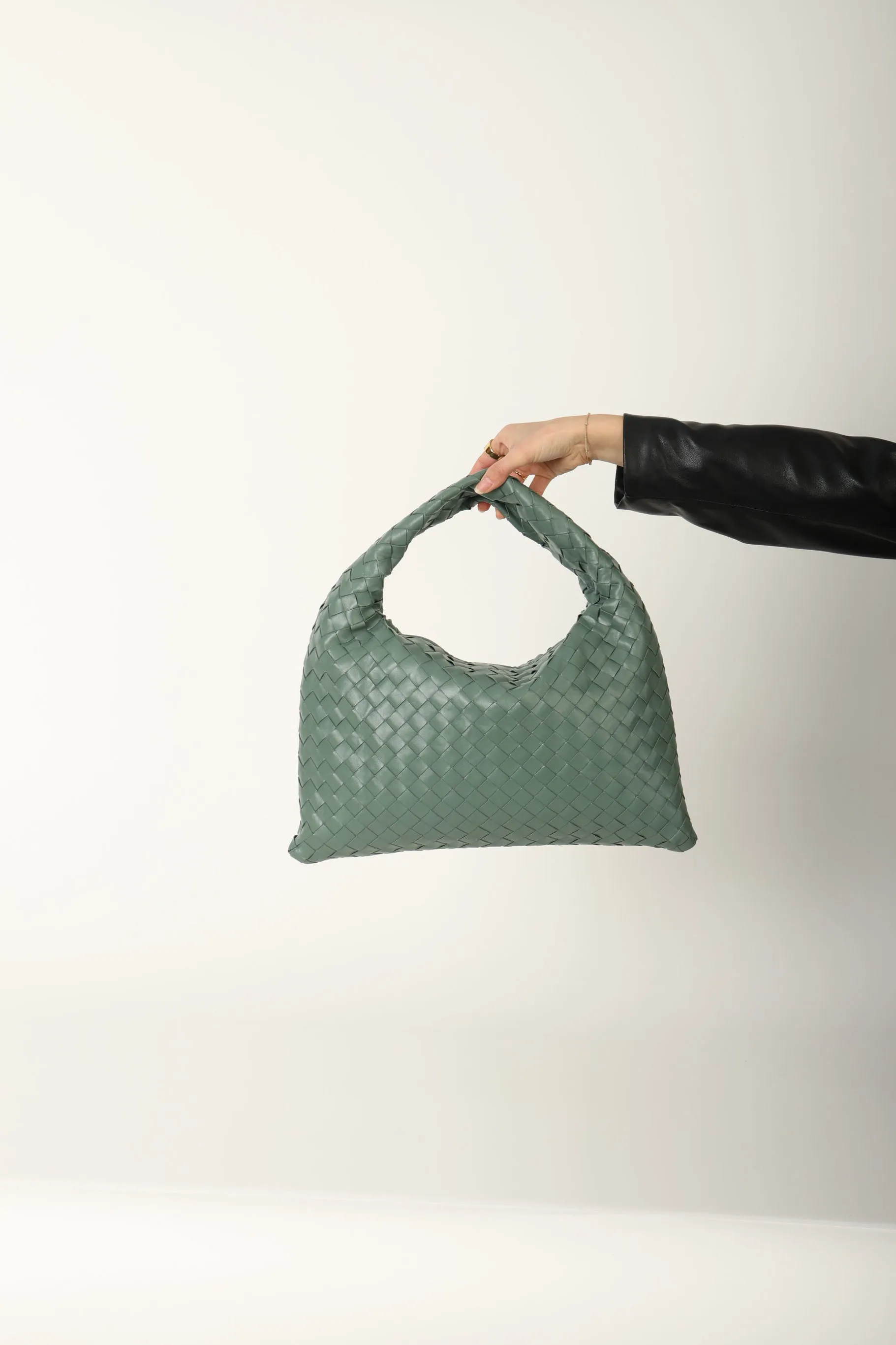 Bottega Veneta Intrecciato Small Hop Hobo