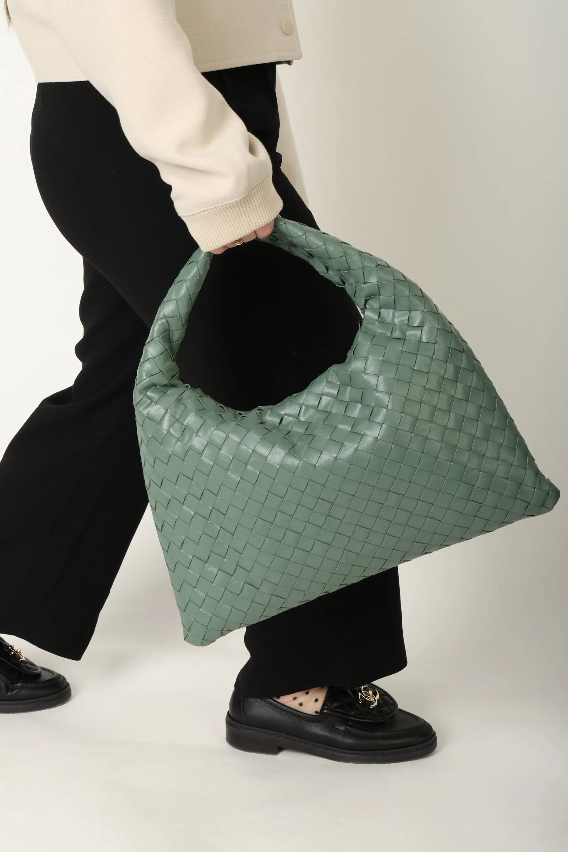 Bottega Veneta Intrecciato Small Hop Hobo