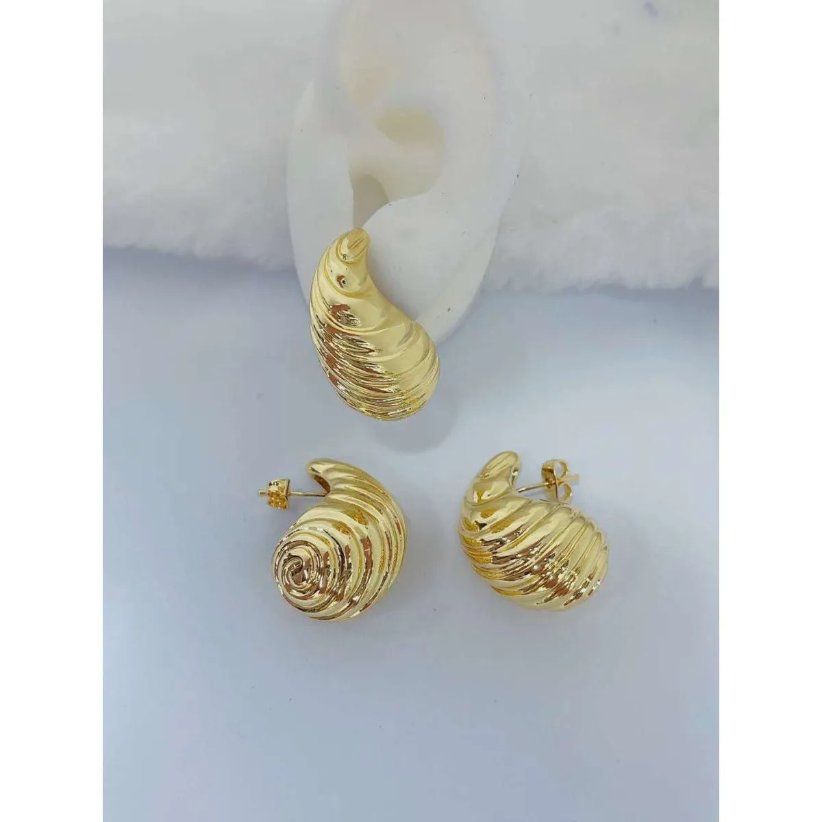 Bottega Veneta Paisley Mango Snail 18K Gold Anti Tarnish Stud Earring for Women