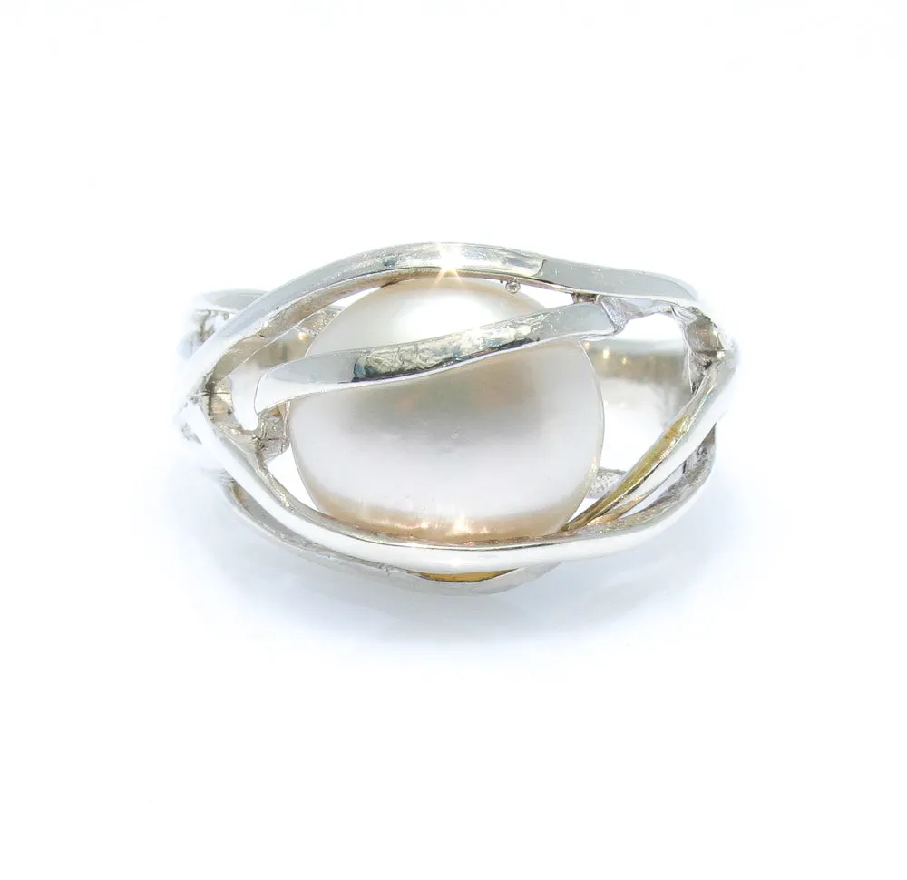 Ocean Capture Pearl Ring