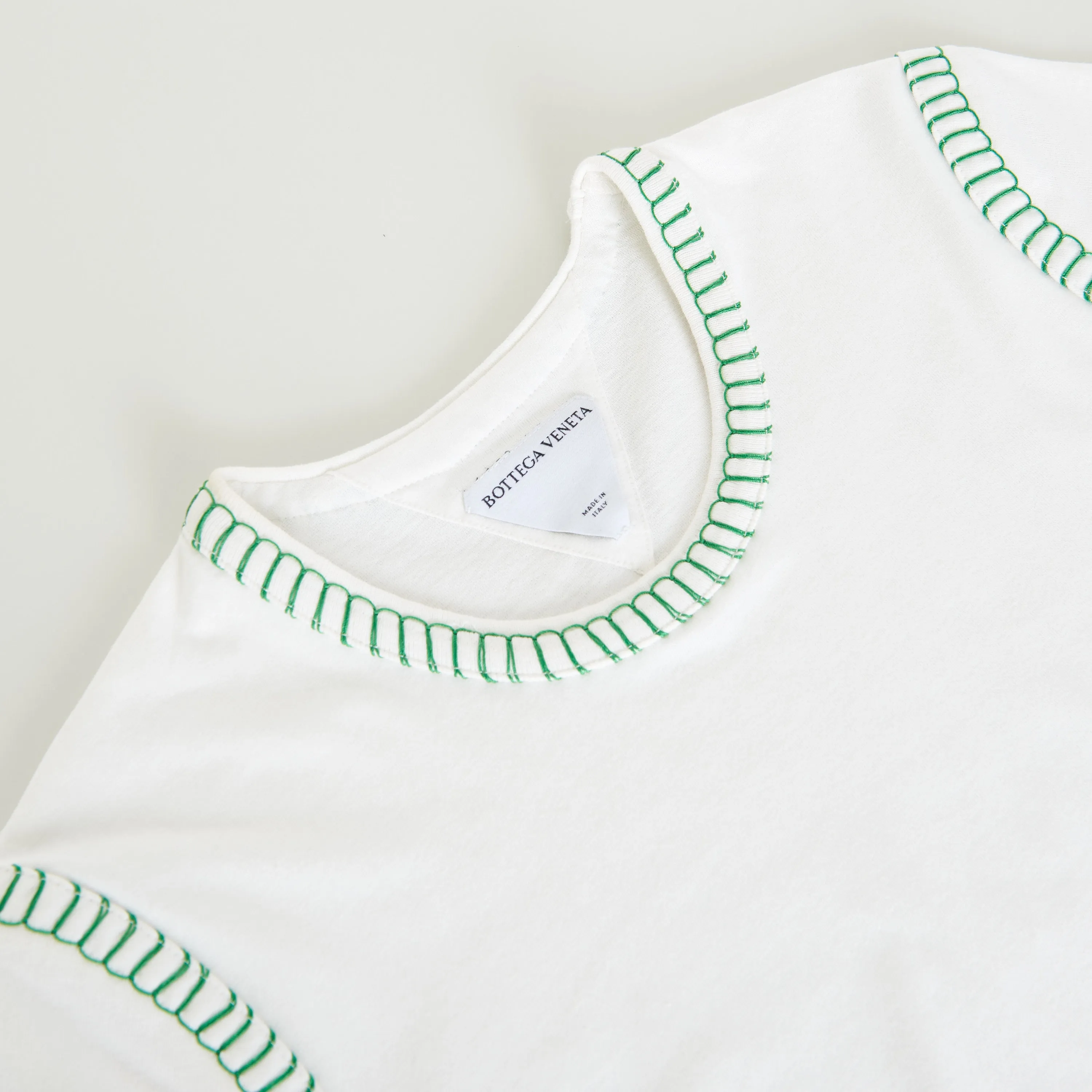 Overlock Tshirt In White Cotton & Green Stitch Detailing