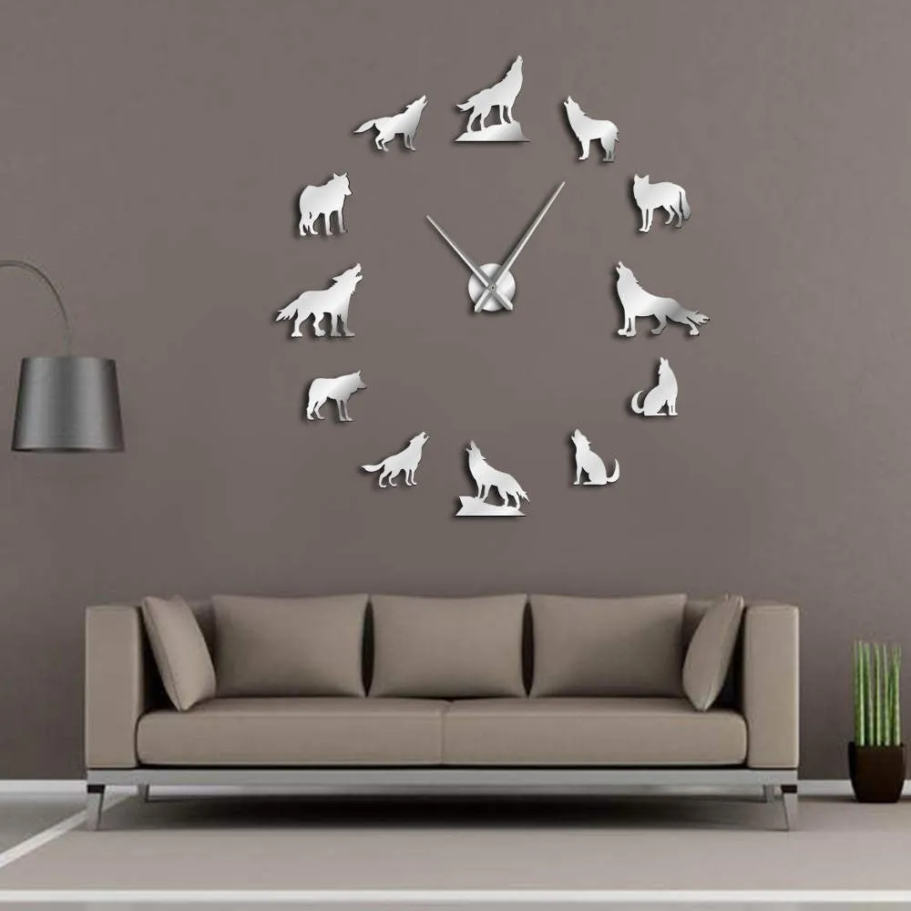 Unique DIY Wolf Wall Clock